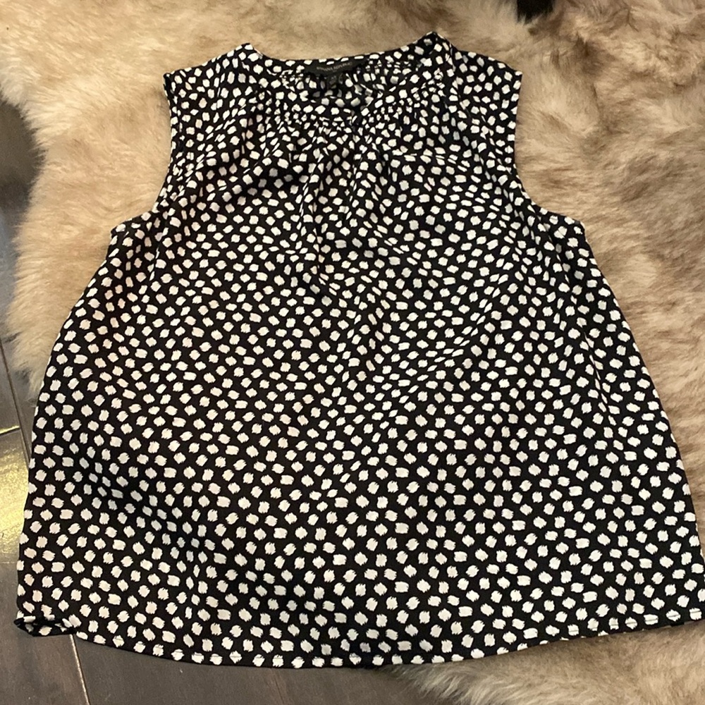 Banana Republic Sleeveless Shirt